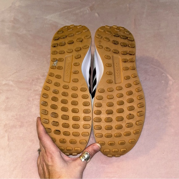 Adidas Run 70s 2.0 retro throwback running shoes white/cream w black accents 10 - Picture 8 of 10